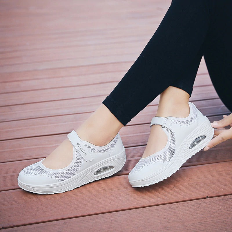 Women's stretchable breathable lightweight walking shoes